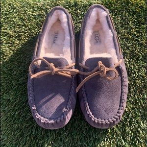 Women’s UGG Dakota Suede Slippers Sz 6